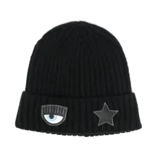 Шапка бини с нашивкой Wink