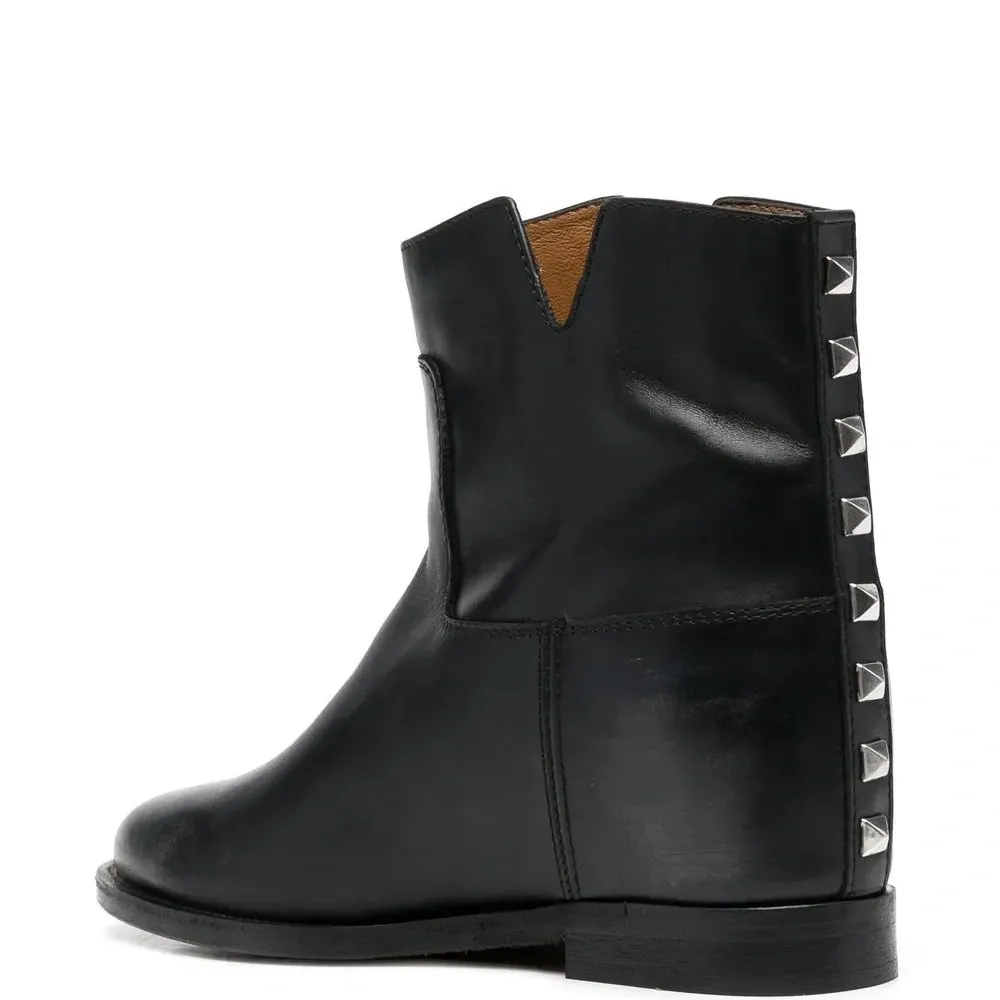 ботинки с заклепками