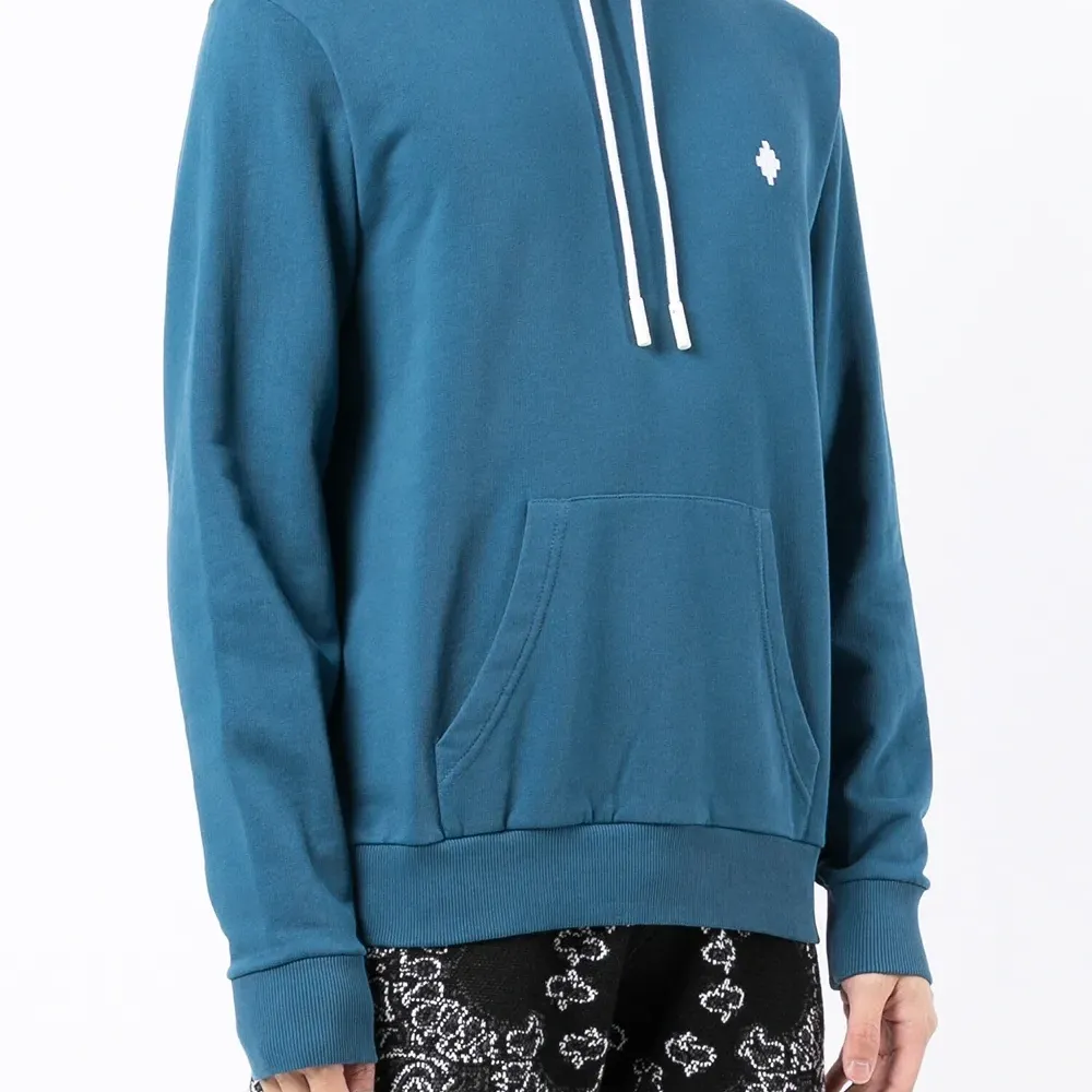 Худи с кулиской и вышитым логотипом