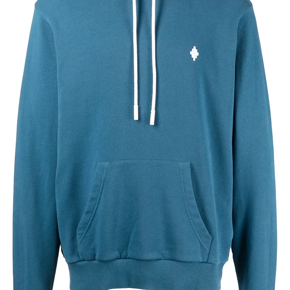 Худи с кулиской и вышитым логотипом