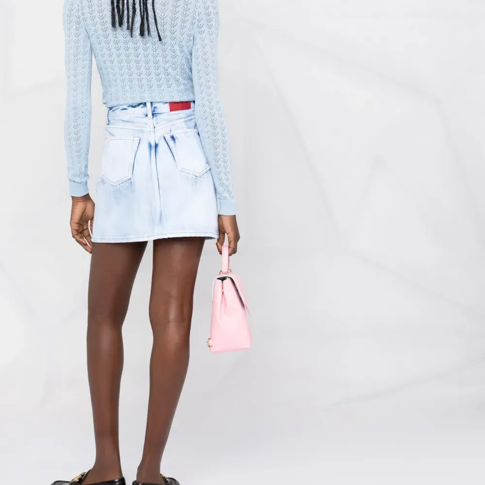 Джинсовая юбка с завышенной талией Джинсовая юбка с завышенной талией