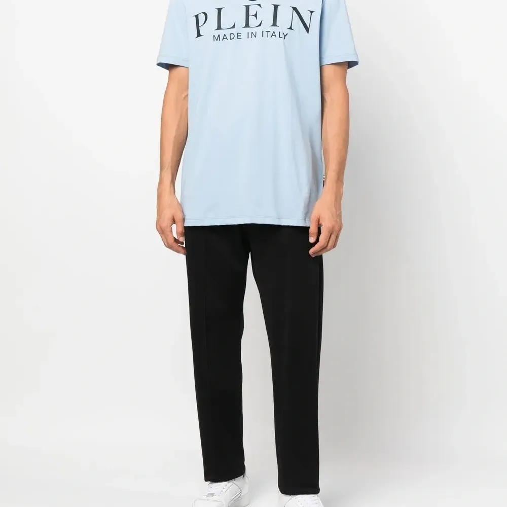 Футболка с логотипом