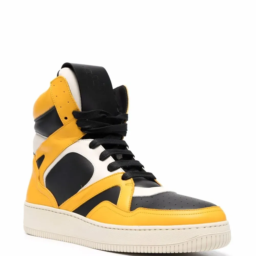 Кроссовки в стиле колор-блок