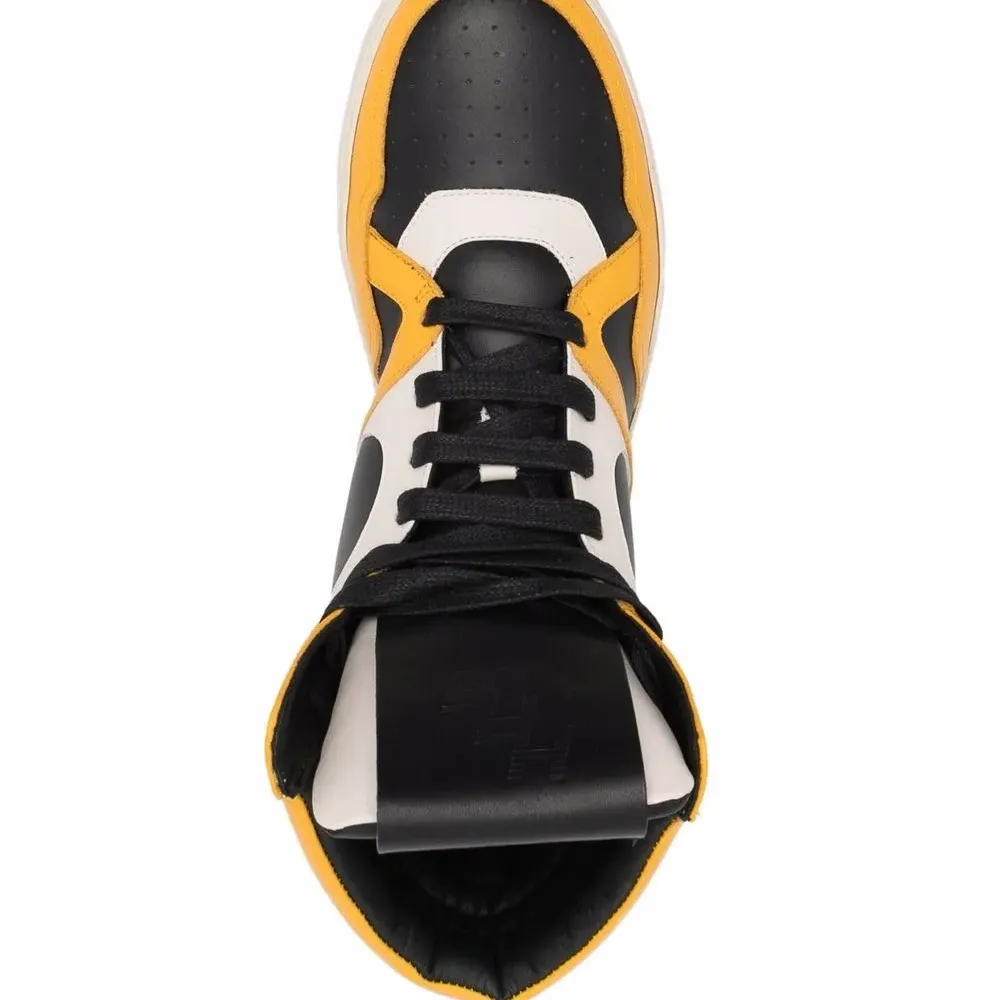 Кроссовки в стиле колор-блок