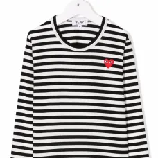 Футболка с нашивкой