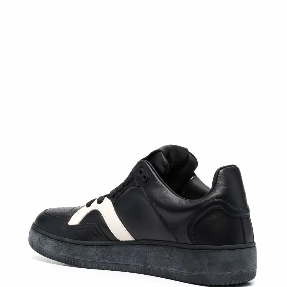 Кроссовки в двух тонах