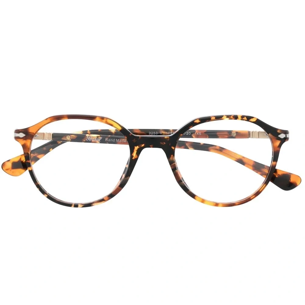 Очки в круглой оправе