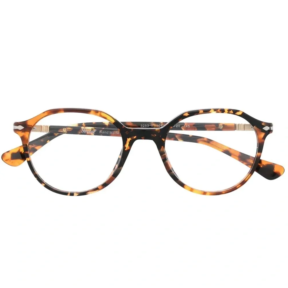 Очки в круглой оправе