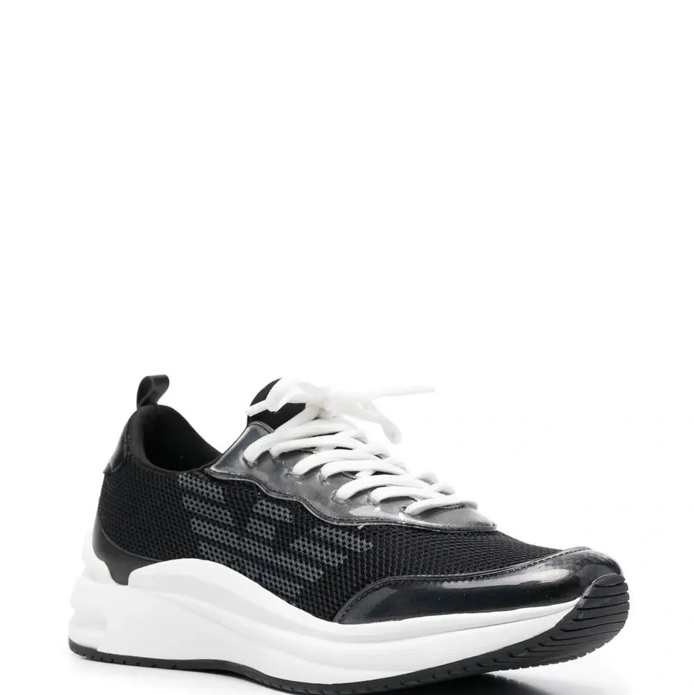 Кроссовки с прозрачными вставками