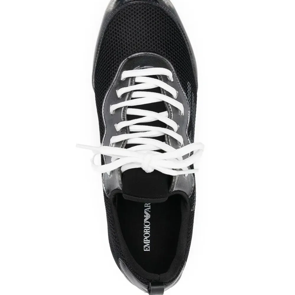 Кроссовки с прозрачными вставками