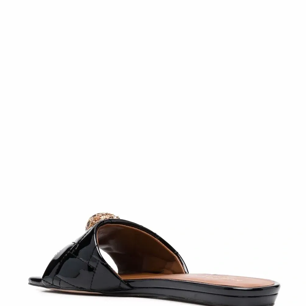 Сандалии с кристаллами