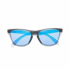 Солнцезащитные очки с зеркальными линзами