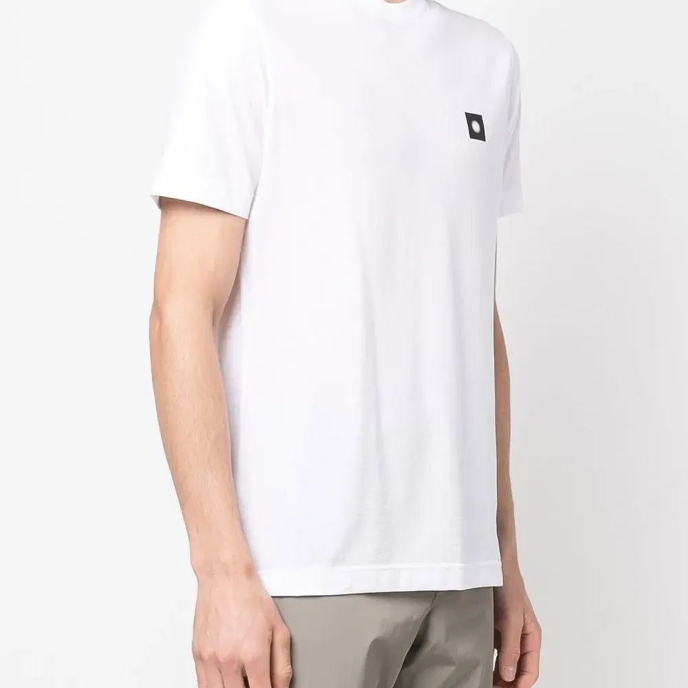 Футболка с нашивкой-логотипом