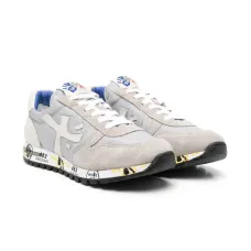 Кроссовки с нашивкой-логотипом