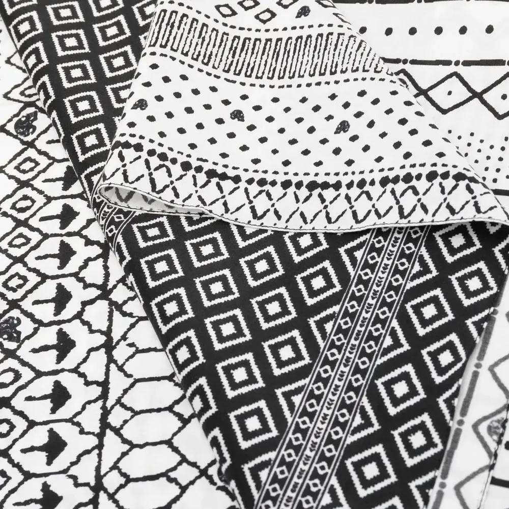 Шарф с графичным принтом