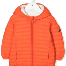 Стеганая куртка на молнии с капюшоном