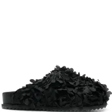 Фактурные шлепанцы