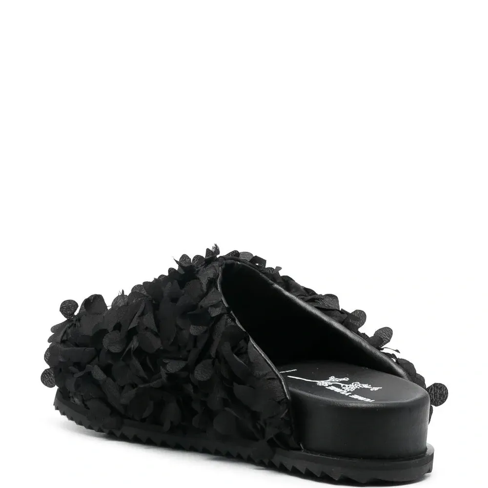 Фактурные шлепанцы