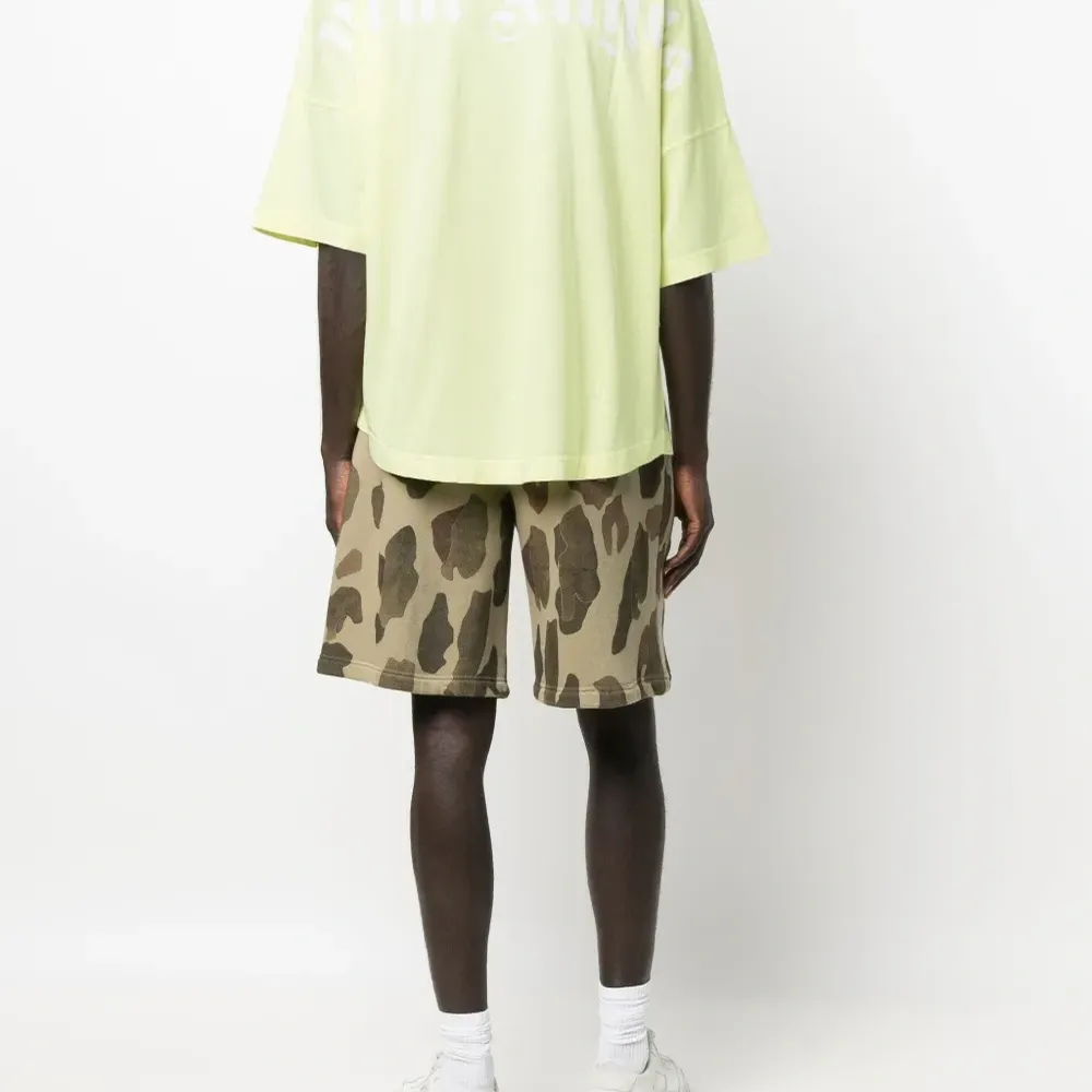 Футболка с логотипом