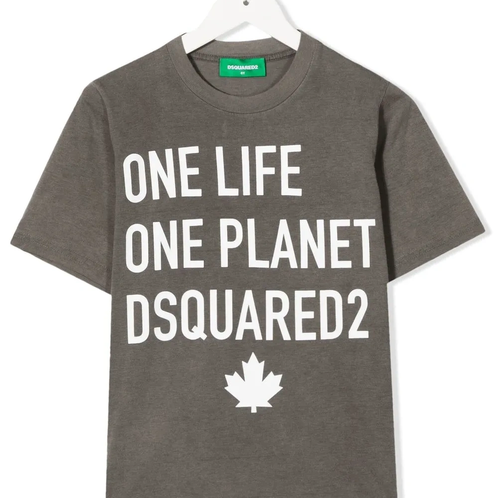 Футболка с логотипом