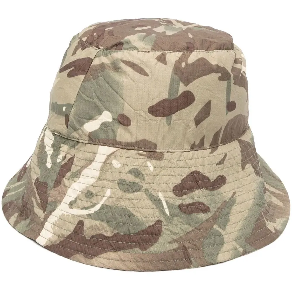 Панама с широкими полями и камуфляжным принтом Панама с широкими полями и камуфляжным принтом