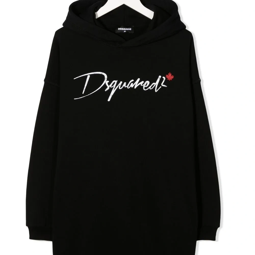 Платье с капюшоном и логотипом