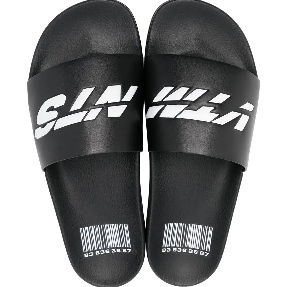 Шлепанцы с логотипом