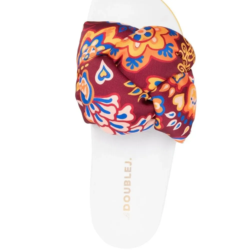 шлепанцы Treccia с вышивкой