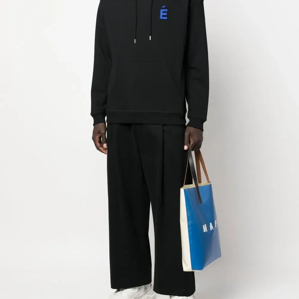 Худи из органического хлопка с нашивкой