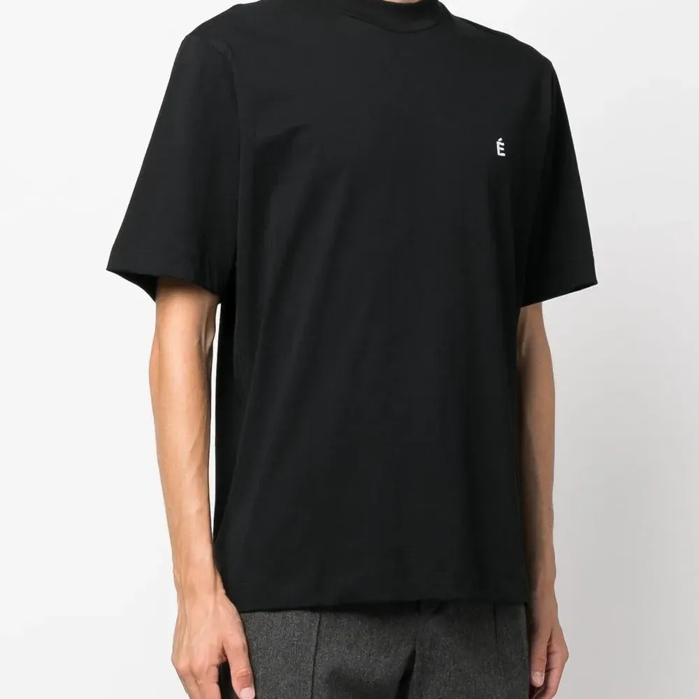 Футболка оверсайз с вышитым логотипом