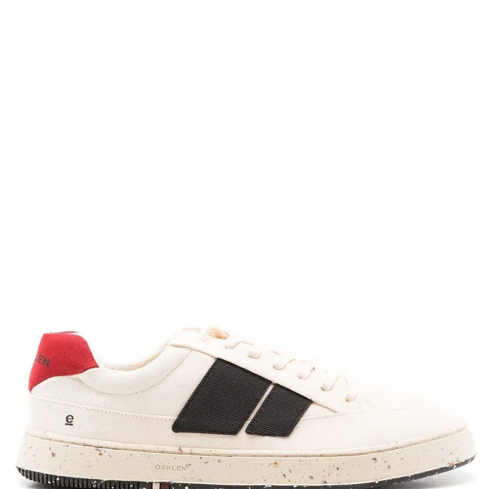 Кеды с контрастными полосками