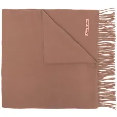 Шерстяной шарф с бахромой