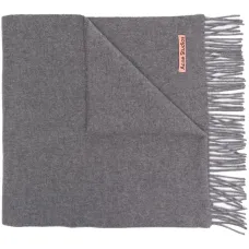 Шерстяной шарф с бахромой