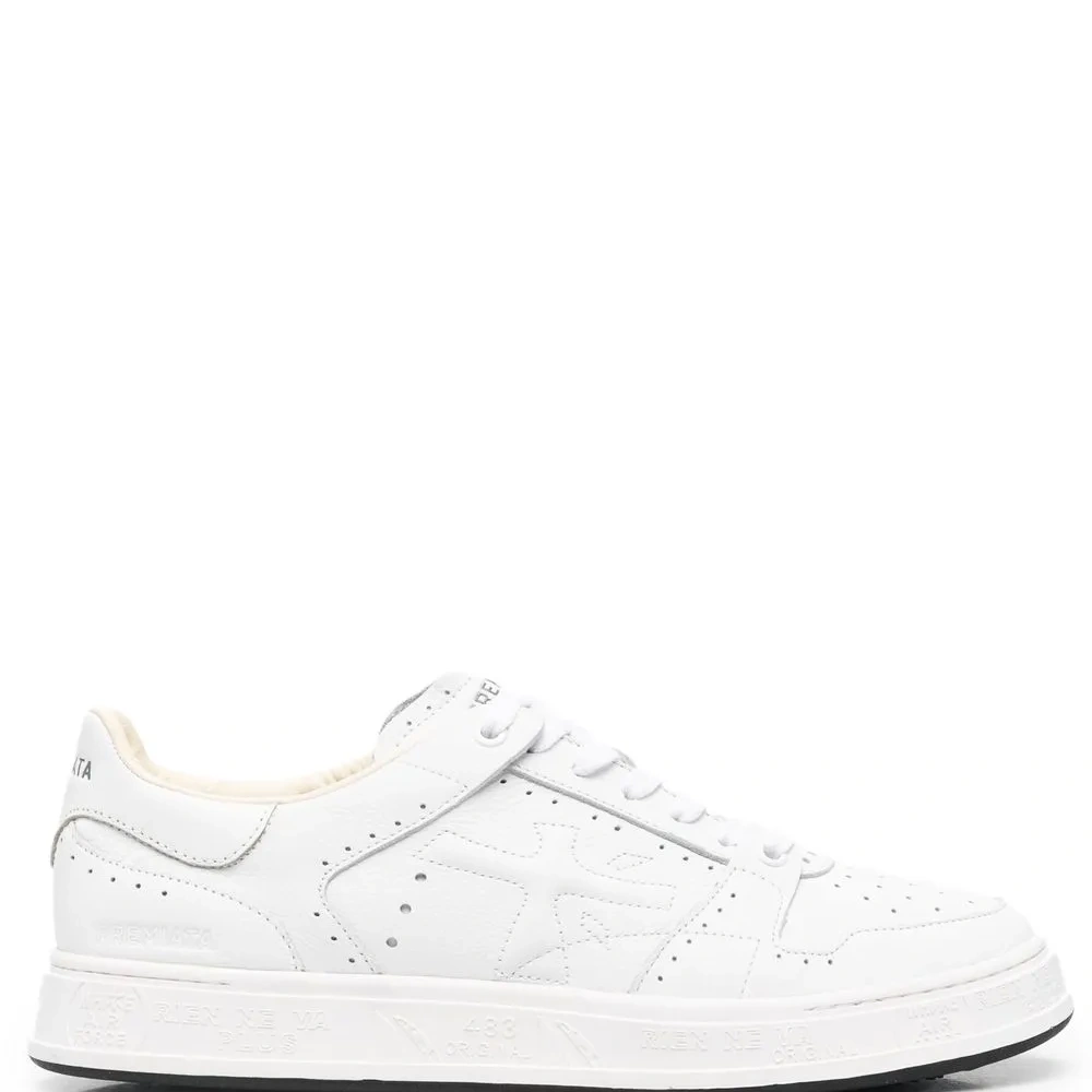 Кроссовки Quinn на шнуровке