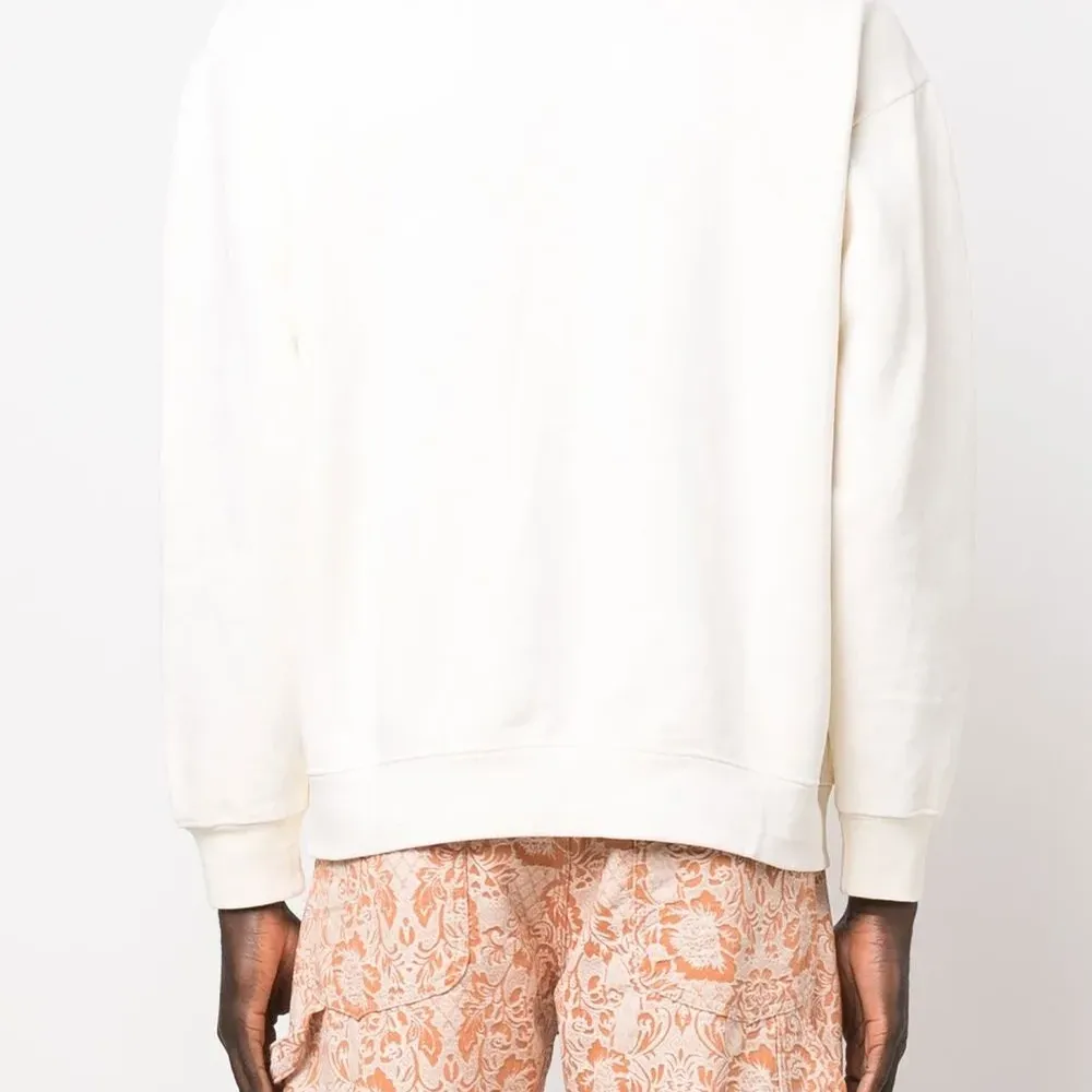 Толстовка с вышивкой