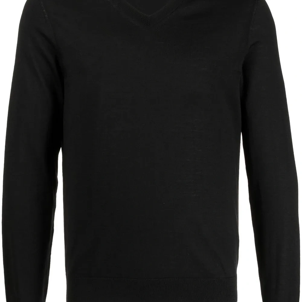 Джемпер с V-образным вырезом