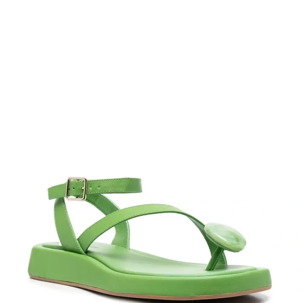 Сандалии с открытым носком и пряжкой