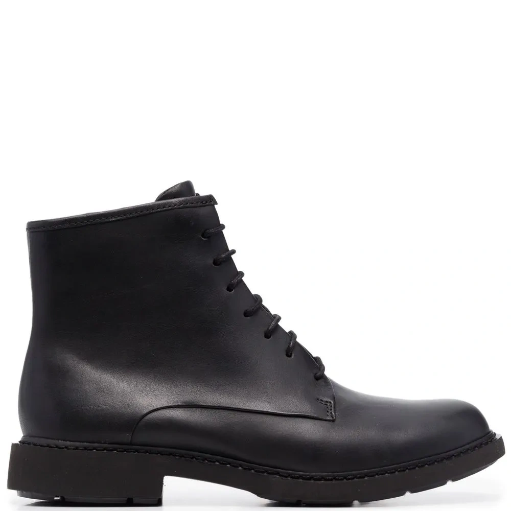 Ботинки на шнуровке Ботинки на шнуровке