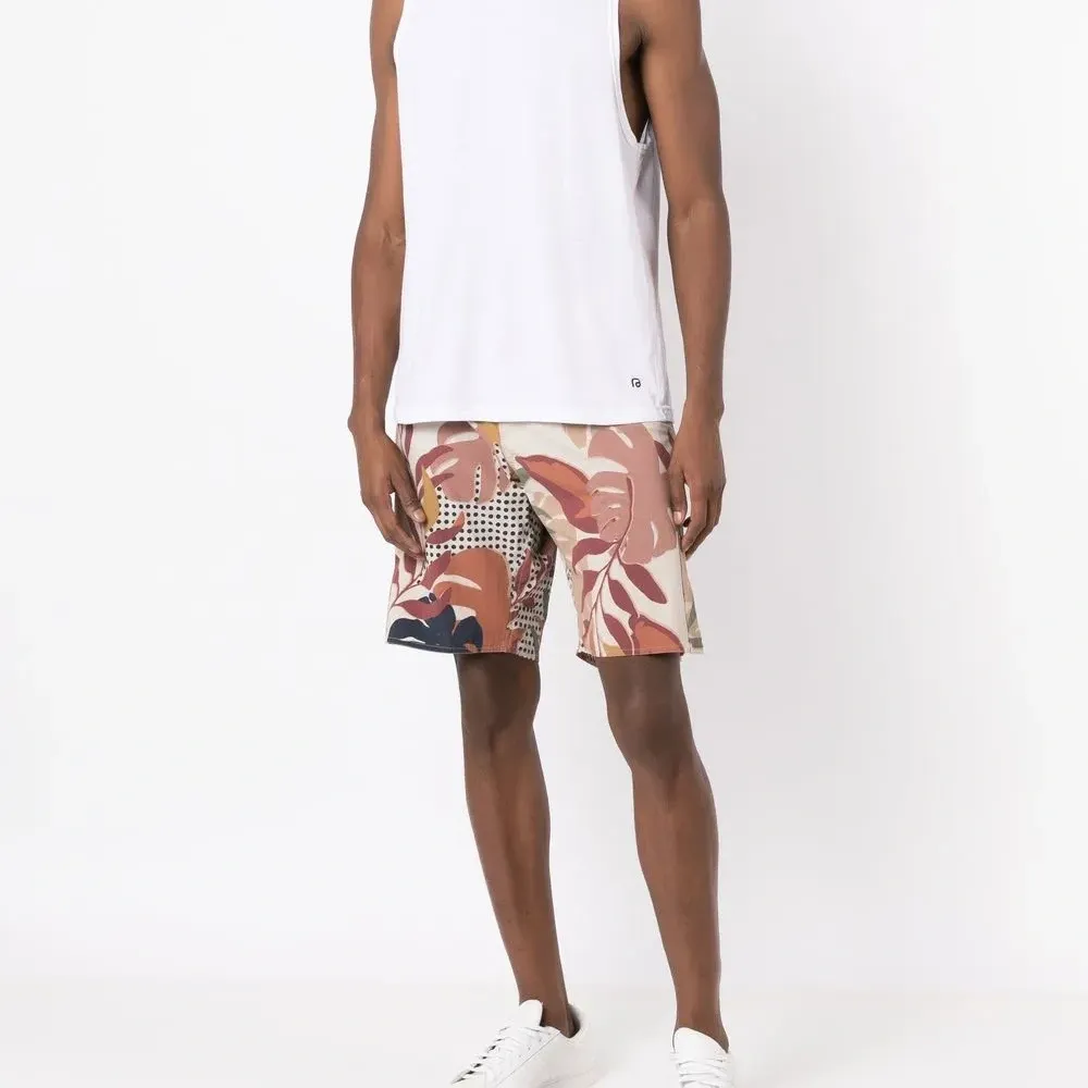 Топ с вышитым логотипом