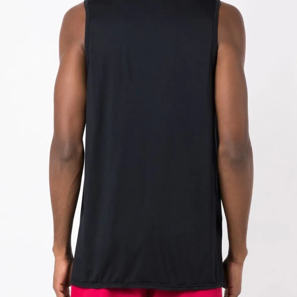 Топ с накладным карманом