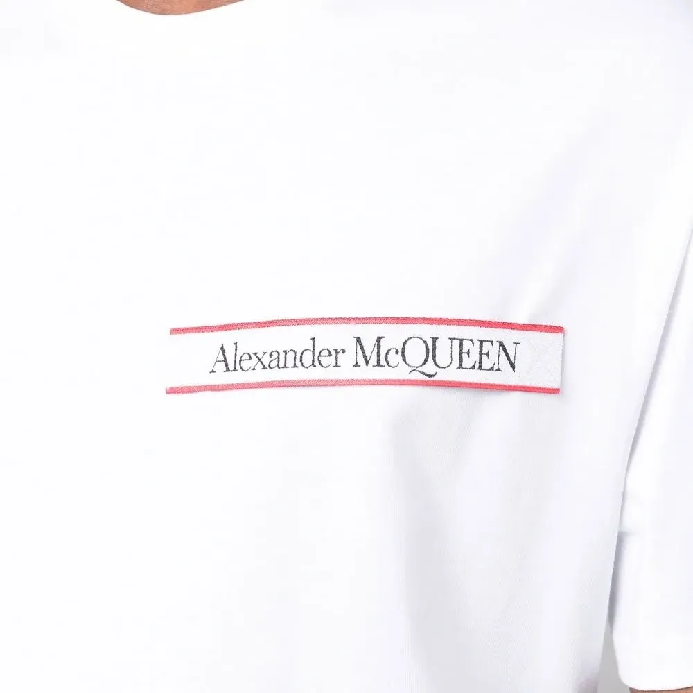 Футболка с нашивкой-логотипом