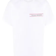 Футболка с нашивкой-логотипом