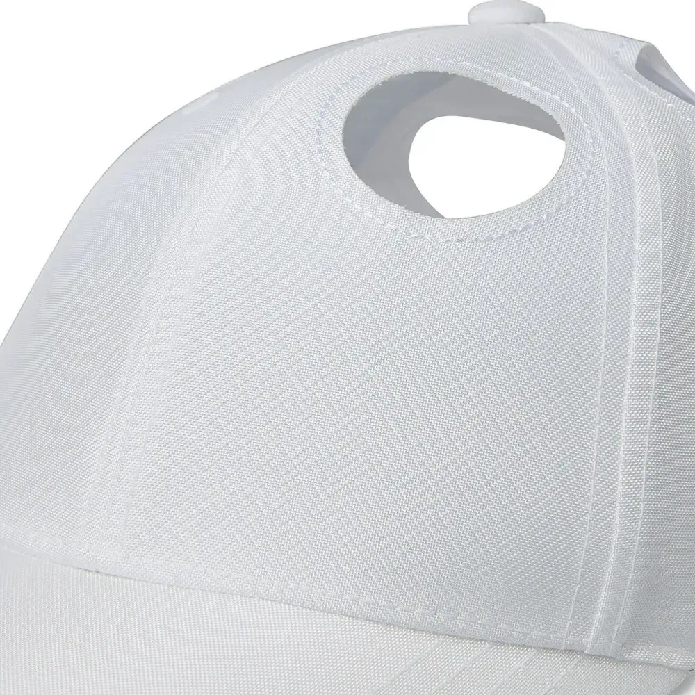 Кепка с вырезами