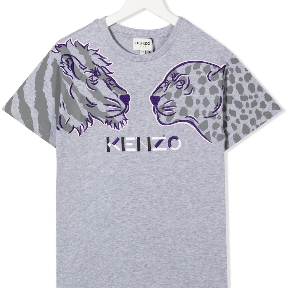 Платье-футболка с вышитым логотипом