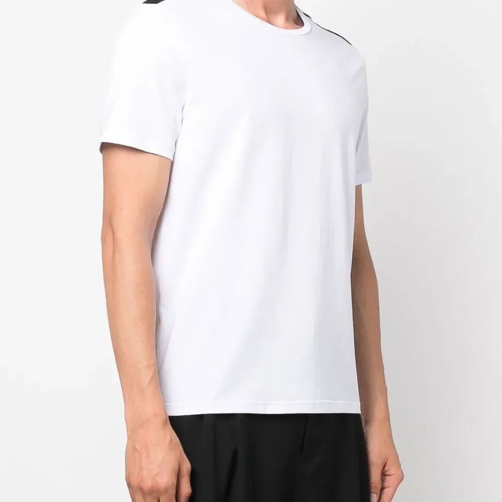 Футболка с логотипом