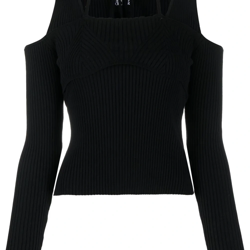 Джемпер в рубчик с открытыми плечами