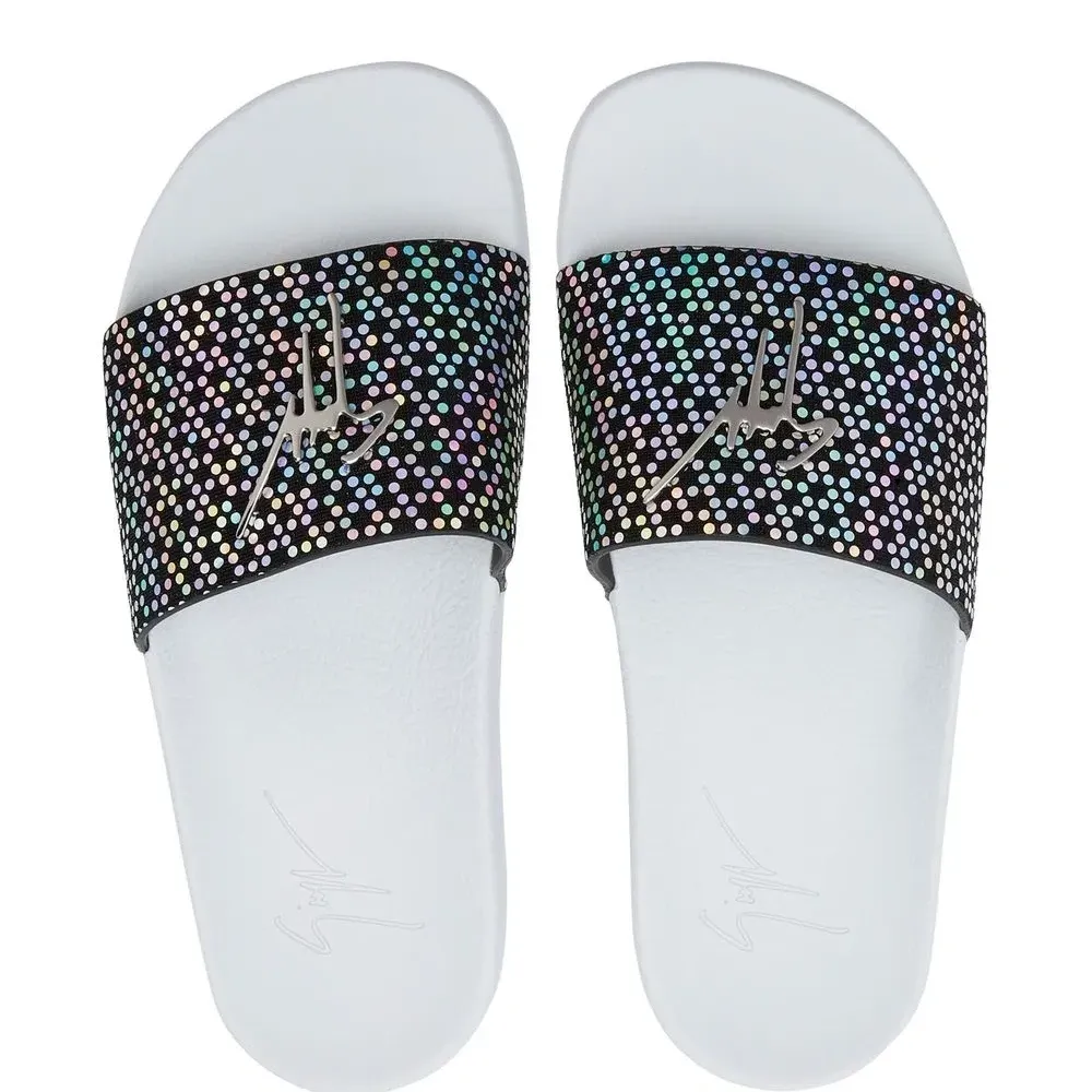 Шлепанцы Brett в горох