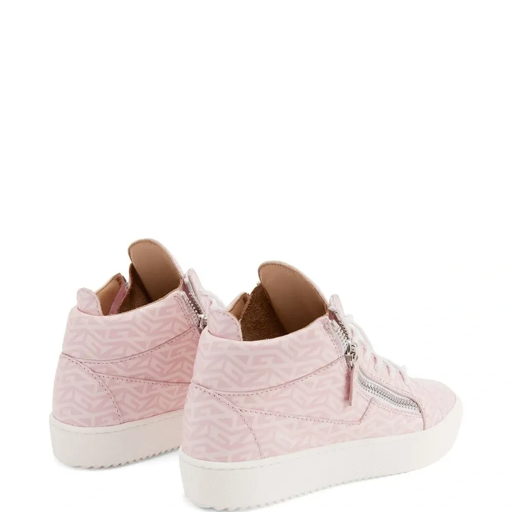 Кеды Kriss с монограммой