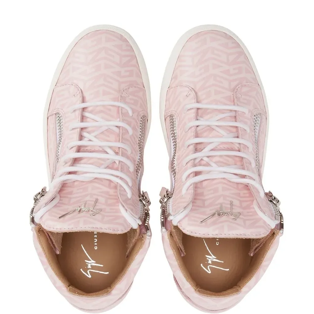 Кеды Kriss с монограммой