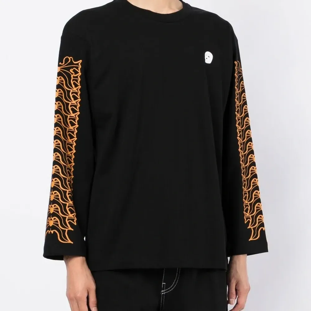 Футболка с длинными рукавами и графичным принтом